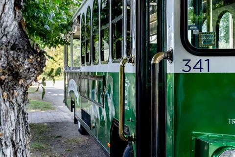 Penticton: Hop-On Hop-Off Trolley to The Naramata Bench