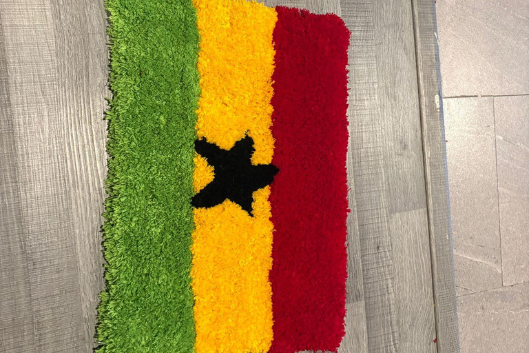 Tufting Workshop with Yarn and Frame in Accra, East Legon