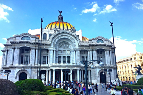 Aproveite o Ballet Folclórico no Palácio de Belas Artes.Curta o Ballet Folclórico no Palácio de Bellas Artes