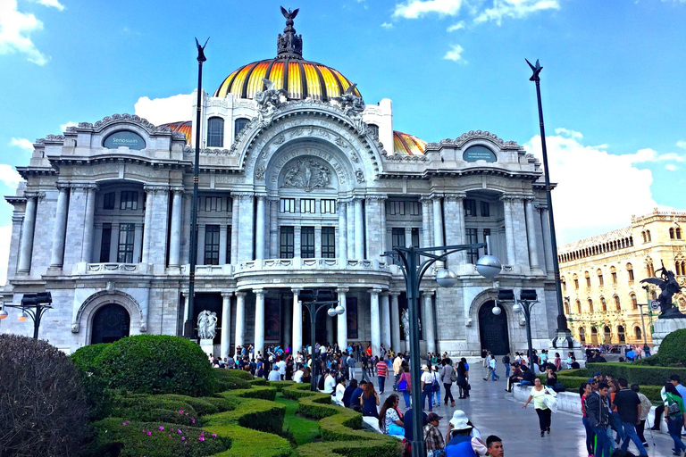 Aproveite o Ballet Folclórico no Palácio de Belas Artes.Curta o Ballet Folclórico no Palácio de Bellas Artes