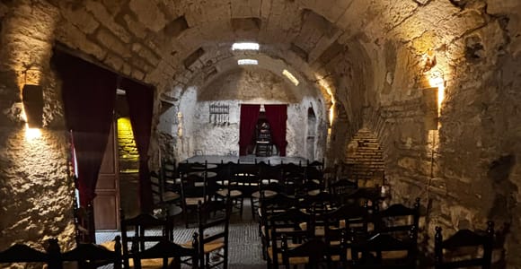 Wines and Tapas with History in Cordoba