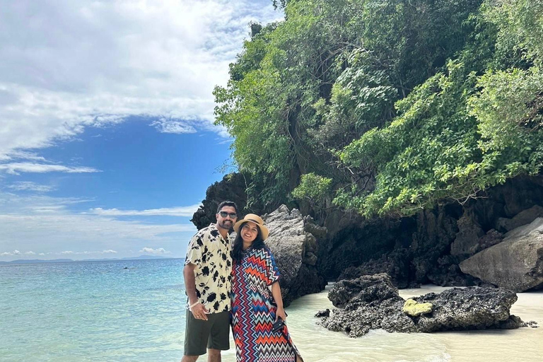 Phuket: Phi Phi Islands and Maya Bay Day Trip with Lunch