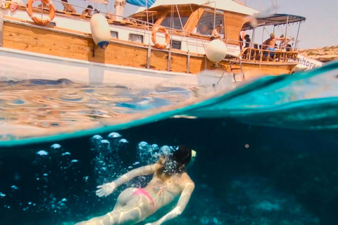 Malta: Private Speedboat Charter with Swim Stops