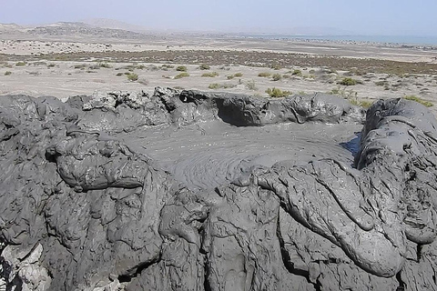 Excursão aos vulcões de Gobustan e de lama