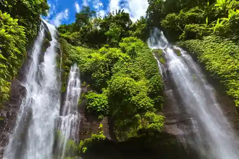 Enchanting Bali adv : Sekumpul and Fiji Waterfall Expedition