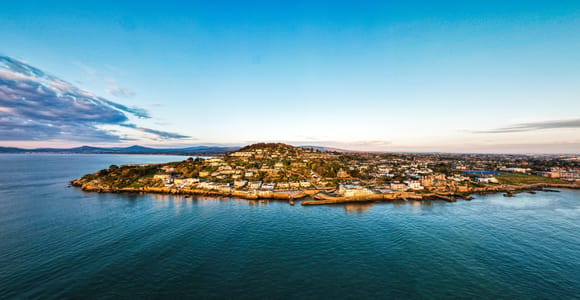 From Dublin: Dalkey Castle & Coastal Walk Guided Tour