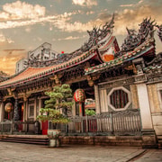 Taipei’s Definitive Icons: Private Guided Walk