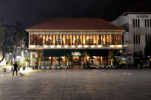 Explore Jakarta at Night: Guided Walking Tour with Tuktuk