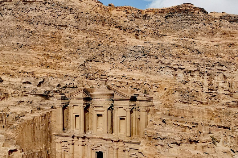 Ganztägiger Ausflug von Amman nach PetraGanztagesausflug von Amman nach Petra (Minivan für bis zu 7 Personen)