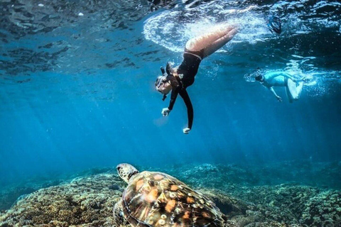 Huatulco: 7 Bays Boat Tour with Snorkeling and Lunch