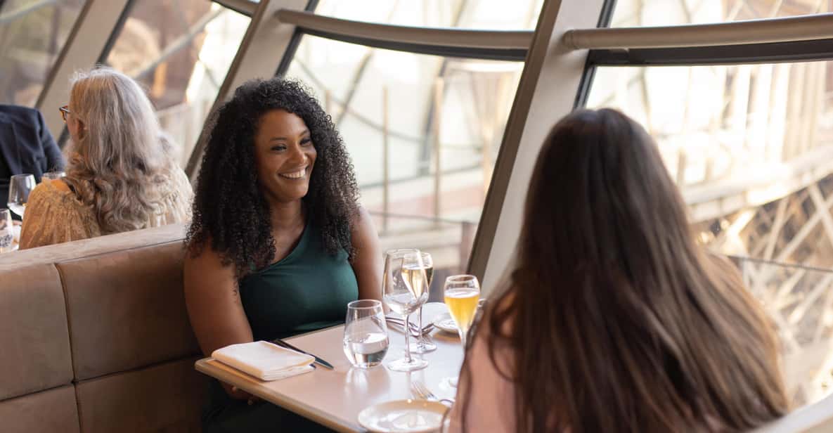 Afbeelding 0 van Parijs: Madame Brasserie in de Eiffeltoren – 3-gangenlunch om 13:30 uur