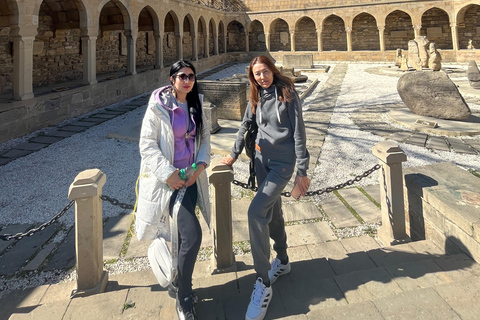 Tour a pie por el casco antiguo de BakúTour privado