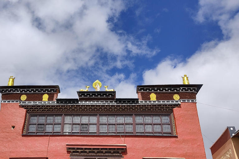 Kathmandu: 10-Day Upper Mustang Jeep Tour with Meals