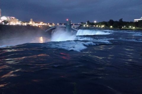 Niagara Falls, NY: Lantern-lit Haunted Niagara Falls Tour