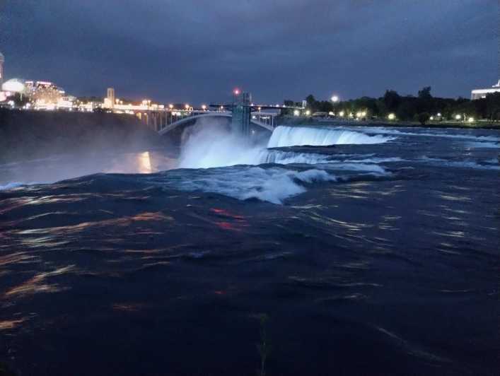 Niagara Falls, NY: Lantern-lit Haunted Niagara Falls Tour