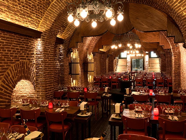 Michelangelo: Gourmet Dinner+Show+Beverages