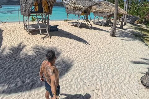 Palawan: El Nido to Coron 3-Day Group Boat Expedition