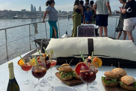 Excursion en yacht à Bakou avec dégustation de vin