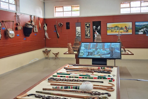 Bondo: Kango ka Jaramogi Heritage Tour with a Guide