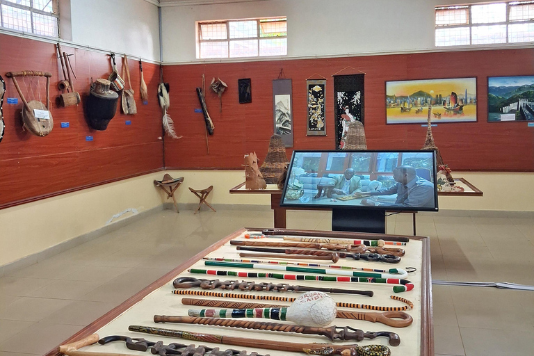 Bondo: Kango ka Jaramogi Heritage Tour with a Guide