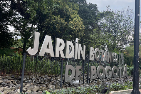 Bogotá: Botanical Garden Sightseeing Tour and Visit to the Paloquemao Market with Fruit Shared Sightseeing Tour + Tickets + Fruit