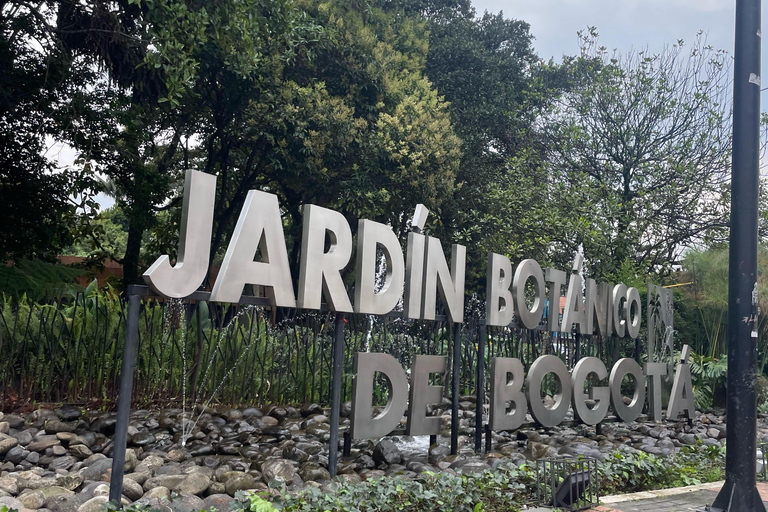 Bogotá: Botanical Garden Sightseeing Tour and Visit to the Paloquemao Market with Fruit Shared Sightseeing Tour + Tickets + Fruit