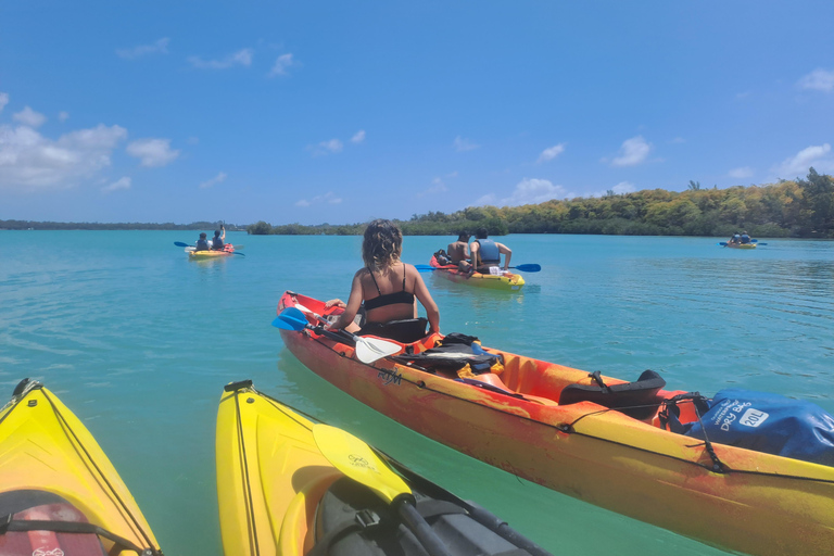 Ile d Ambre Kayakkayak en el Parque Nacional de Ile d Ambre