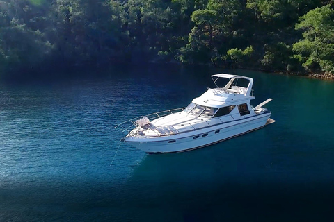 Book a Yacht Cruise: Corfu to Paxos, Blue Caves, Antipaxos!