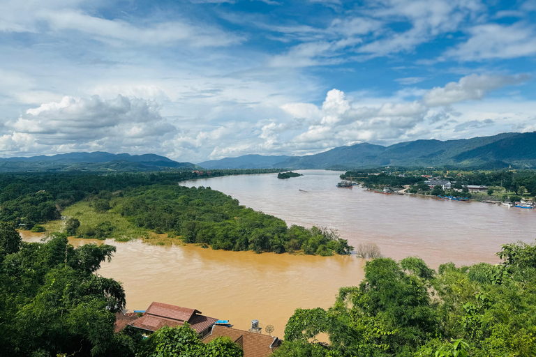 Chiang Rai: Explore All 7 Major Sites & Free Buffet Lunch Chiang Rai: Wonderful Temples & 7 Major Sites | Buffet Lunch