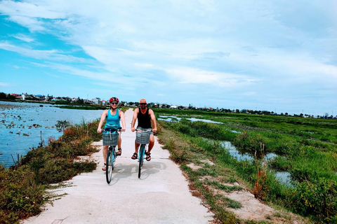 Circuit à vélo dans la campagne de Hoi An