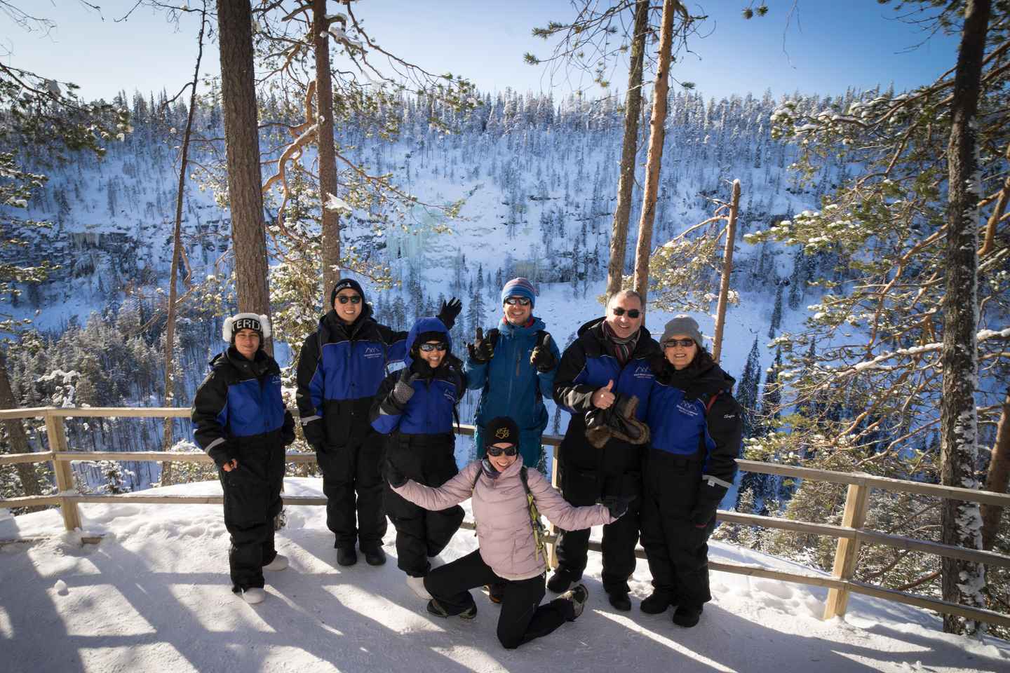Rovaniemi: Caminata a las Cataratas Congeladas de Korouoma con Barbacoa Lapona