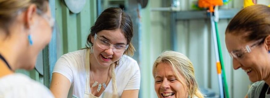 Espérance : Atelier de façonnage du verre au four avec Cindy Poole