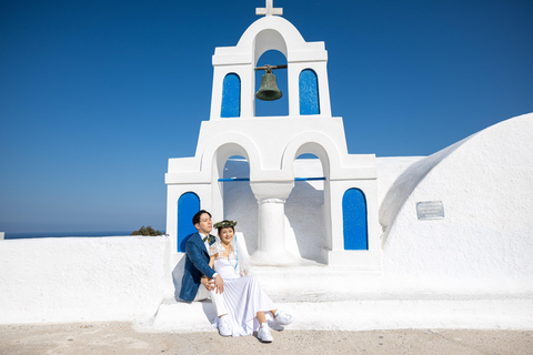 Santorini photography tour in Oia Village for 1,5 hour