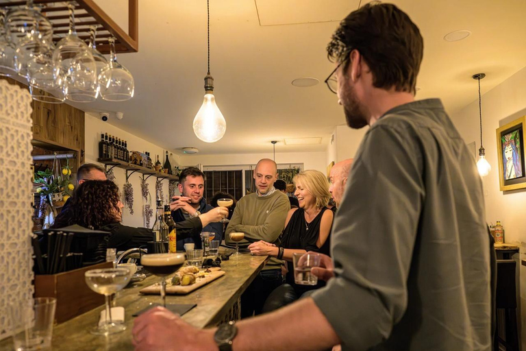 Manchester: Private Cocktail Masterclass with Dinner