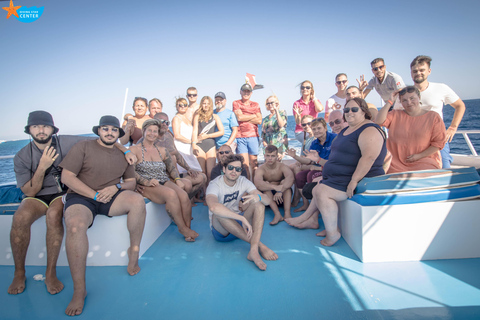 Hurghada: Two Scuba Diving in Hurghada Full Day Boat TripGroup or Family Up to 20 people