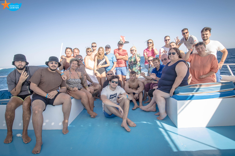 Hurghada: Two Scuba Diving in Hurghada Full Day Boat Trip Group or Family Up to 20 people