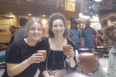 Delhi: Tour gastronômico pela Velha Deli com mercado de especiarias, templo e mesquita