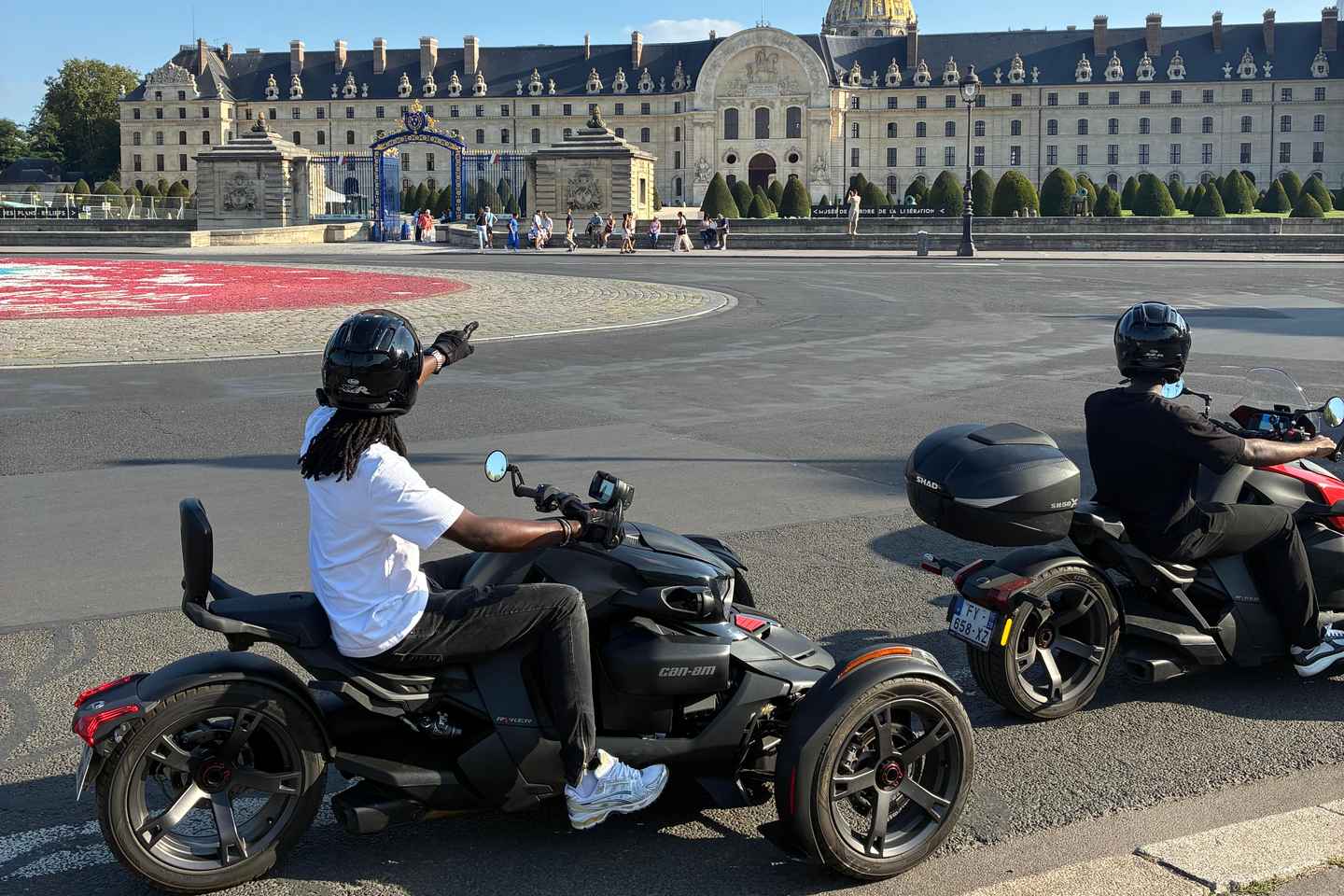 Tour of Paris in a 3-wheel Can-Am Ryker – The exclusive experience in Paris