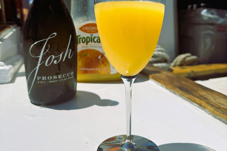 Boston: Söndagsbakelser Söndagsbakelser och prosecco på Boston Harbor