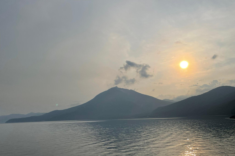 Hokkaido: Half Day Backcountry Hiking Tour with Onsen Hokkaido:Half Day Backcountry Hiking Tour with Onsen