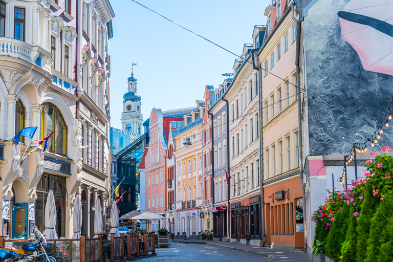 Riga Old Town, C Market & Art Nouveau Guided Walking Tour