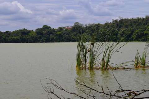 Duluti-See: Kanufahren, Naturwanderung und ExtraKajakfahren, Spaziergang in der Natur und Töpferkurs