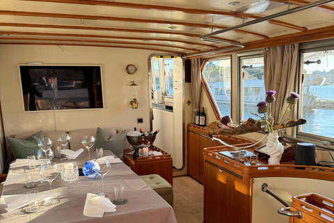 Stockholm: Private Classic Yacht Tour (sunset/dinner/etc)