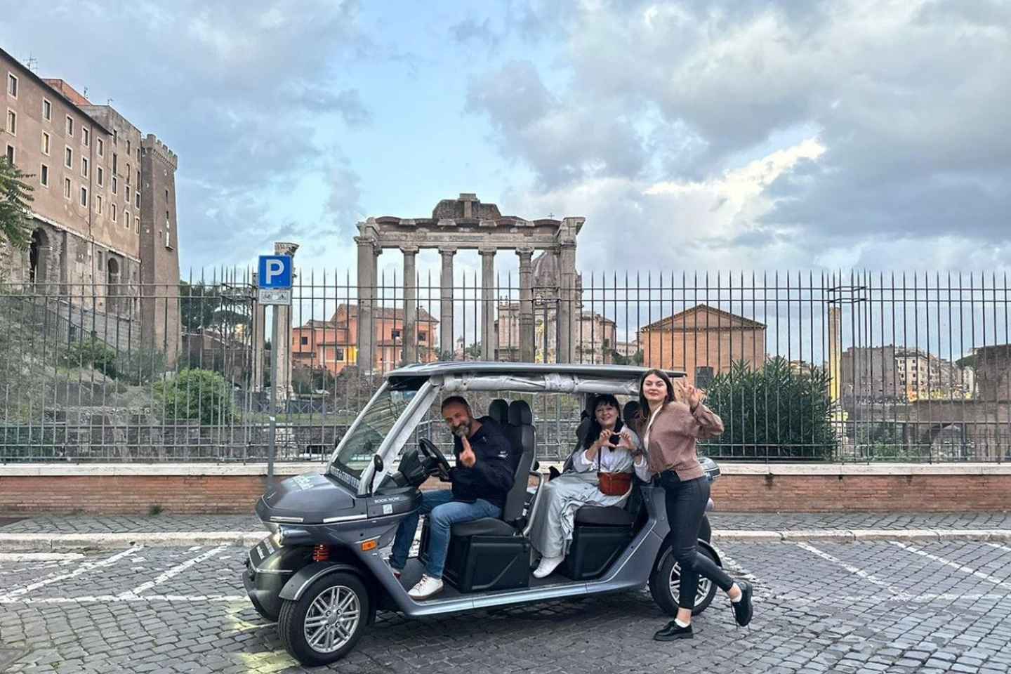 Rome: Private Golf Cart Tour - Highlights of the city