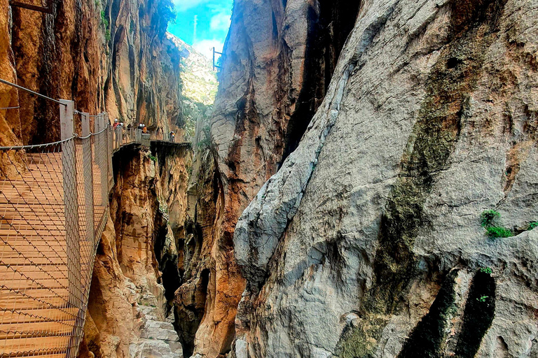 From Malaga: Caminito del Rey Sunset Tour with Transfer From Malaga: Caminito del Rey Sunset Tour with Transfer