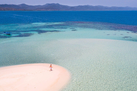 From Puerto Plata: Cayo Arena Catamaran Tour with Snorkeling