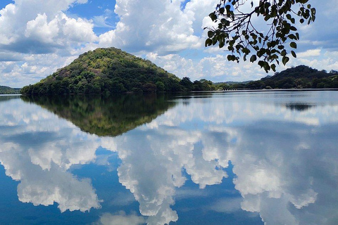 Sigiriya: UNESCO Polonnaruwa & Ancient Lake Heritage Tour