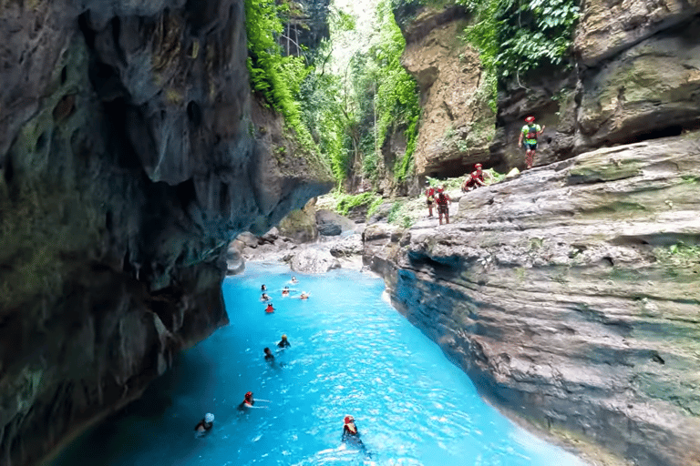 Cebu: Oslob Whaleshark & Canyoneering Group Tour with Lunch