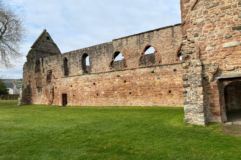 LOCH NESS ,CAWDOR CASTLE ,CLAVA CAIRNS Y MÁS Desde Inverness