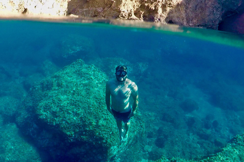 Mykonos : croisière à terre à Delos et Rhenia avec fruits et collationsMykonos : croisière vers Délos et Rhenia avec fruits et collations